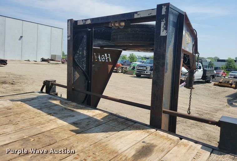 image for item DG0606 2012 H&H FD-306 equipment trailer