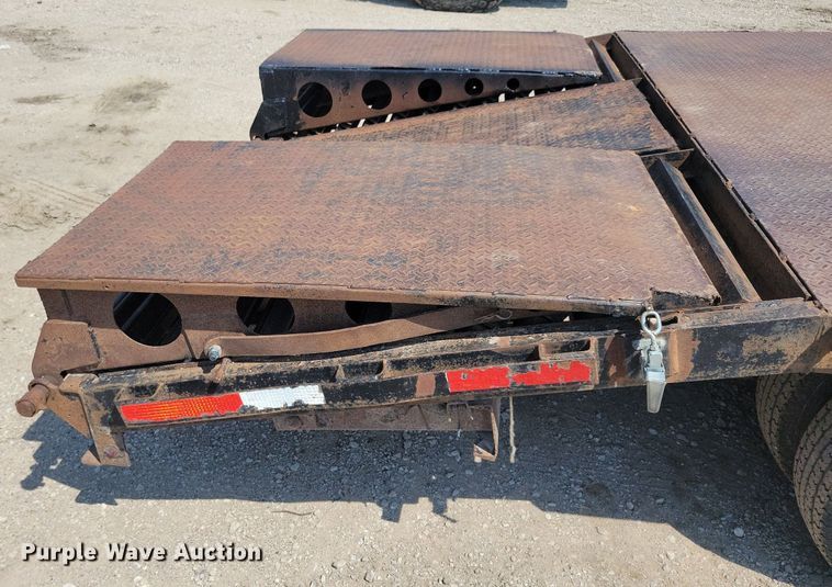 image for item DG0606 2012 H&H FD-306 equipment trailer