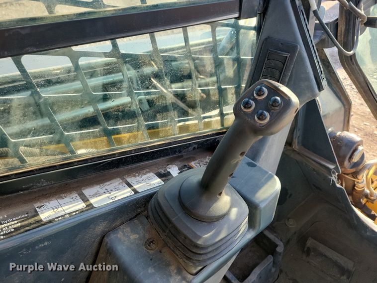 image for item DG0612 2015 John Deere 333E tracked skid steer loader