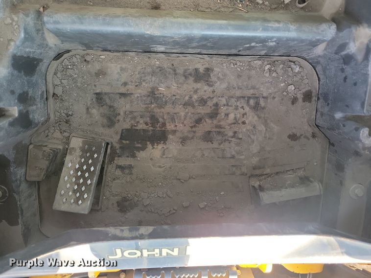 image for item DG0612 2015 John Deere 333E tracked skid steer loader