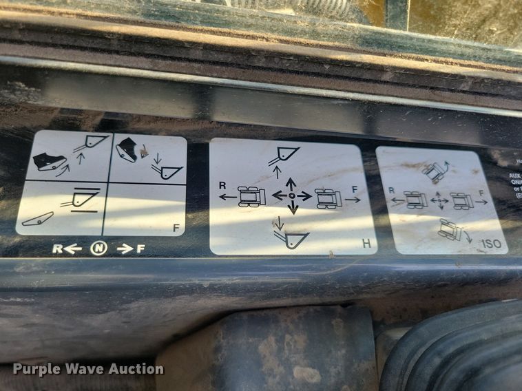 image for item DG0612 2015 John Deere 333E tracked skid steer loader