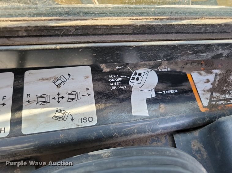 image for item DG0612 2015 John Deere 333E tracked skid steer loader