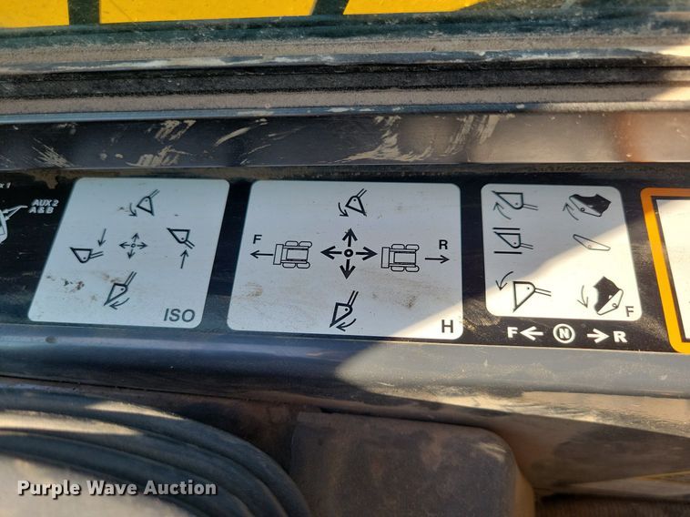 image for item DG0612 2015 John Deere 333E tracked skid steer loader