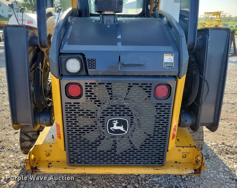 image for item DG0612 2015 John Deere 333E tracked skid steer loader