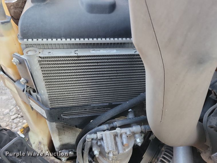 image for item DG0612 2015 John Deere 333E tracked skid steer loader