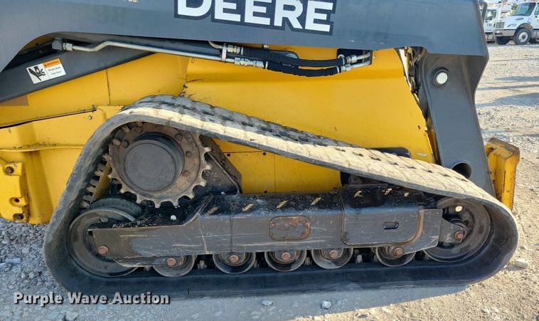 image for item DG0612 2015 John Deere 333E tracked skid steer loader