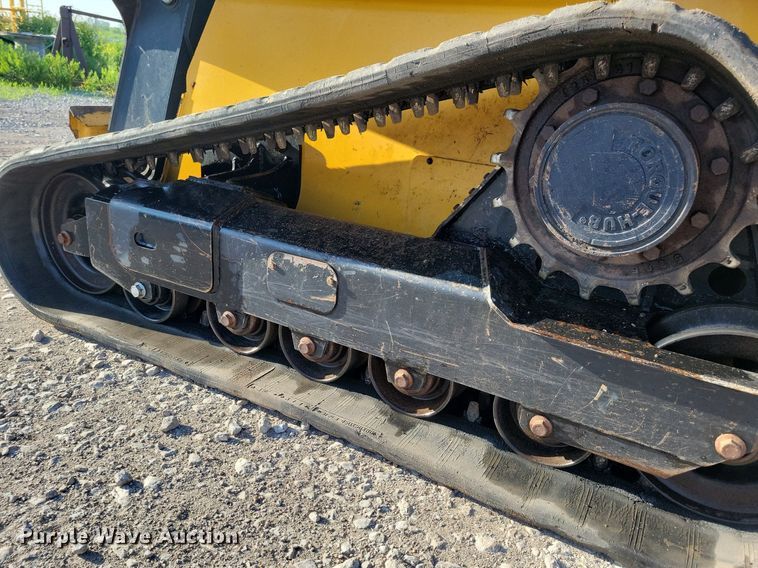 image for item DG0612 2015 John Deere 333E tracked skid steer loader