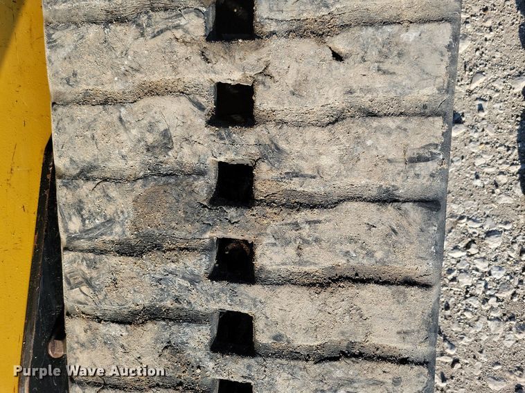 image for item DG0612 2015 John Deere 333E tracked skid steer loader