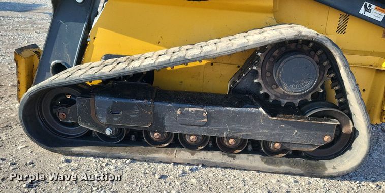 image for item DG0612 2015 John Deere 333E tracked skid steer loader