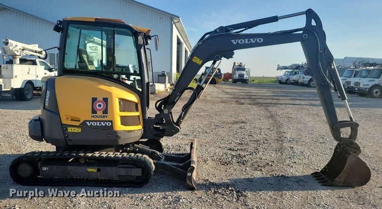 image for item DG0613 2018 Volvo ECR40D mini excavator