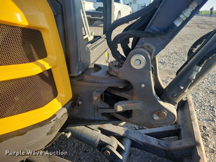 image for item DG0613 2018 Volvo ECR40D mini excavator