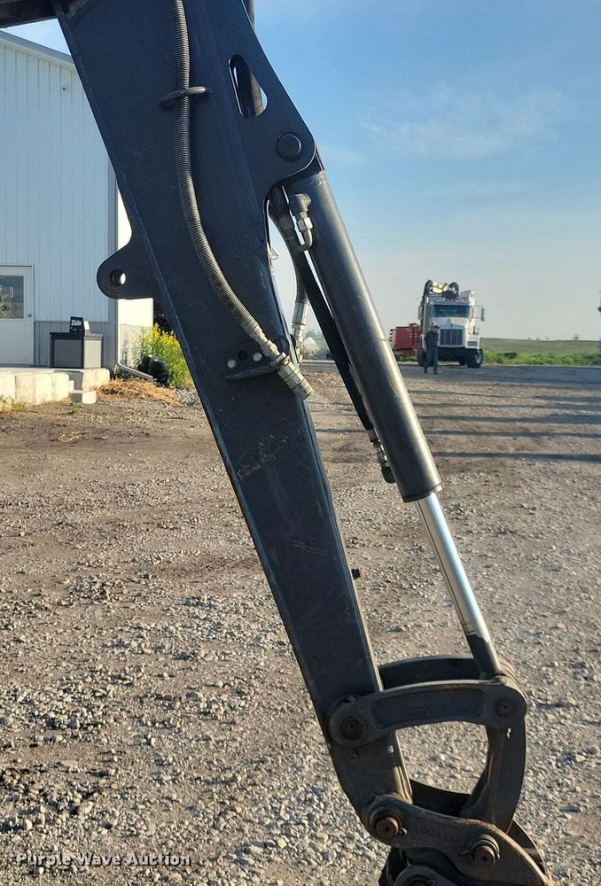 image for item DG0613 2018 Volvo ECR40D mini excavator