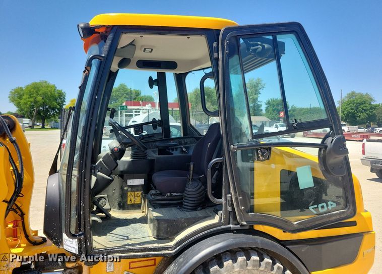 image for item DG0614 2021 JCB 407 wheel loader