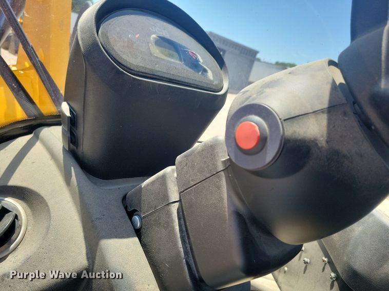 image for item DG0614 2021 JCB 407 wheel loader