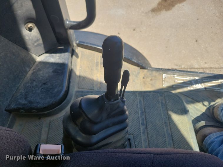 image for item DG0614 2021 JCB 407 wheel loader