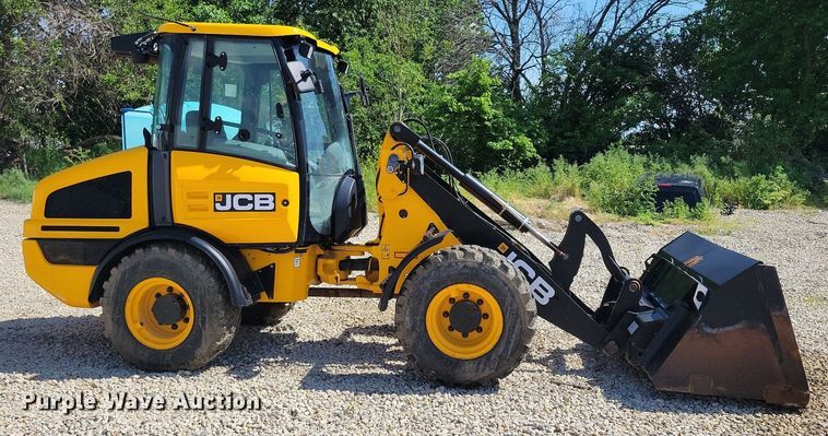 image for item DG0615 2022 JCB 407 T4 wheel loader