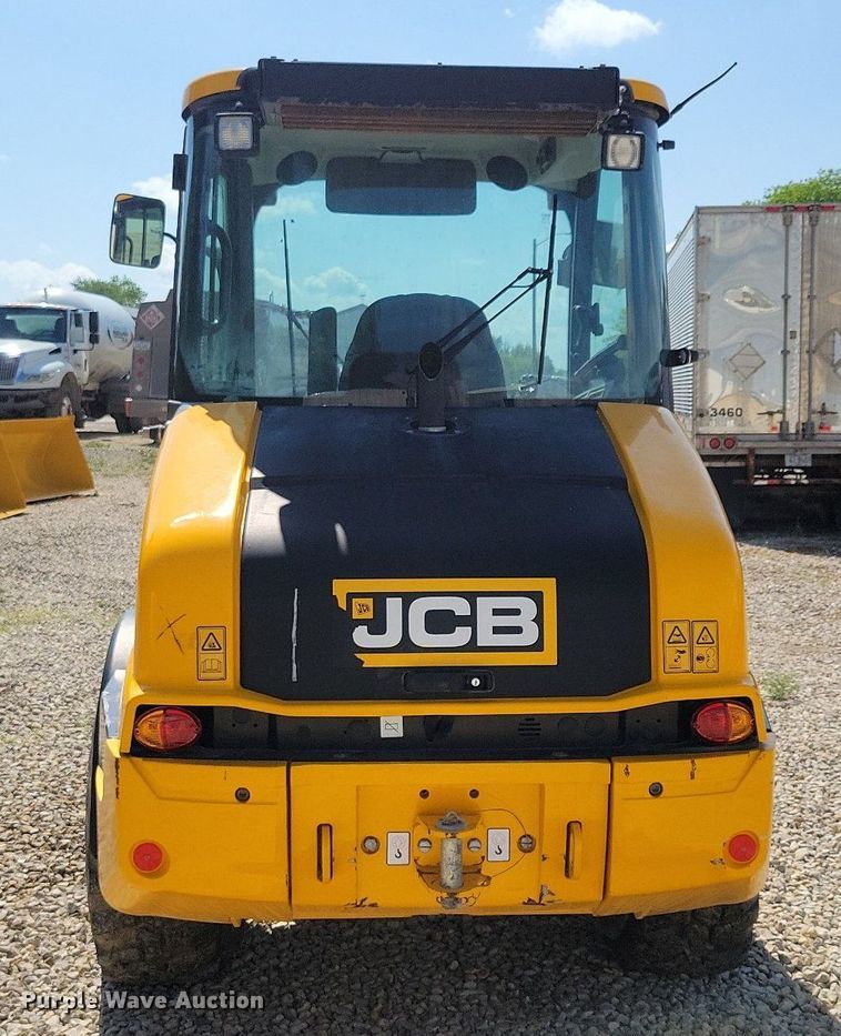 image for item DG0615 2022 JCB 407 T4 wheel loader