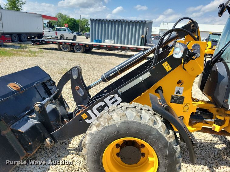 image for item DG0615 2022 JCB 407 T4 wheel loader