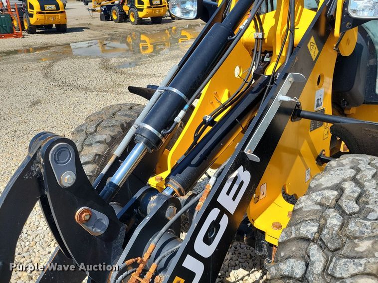 image for item DG0615 2022 JCB 407 T4 wheel loader