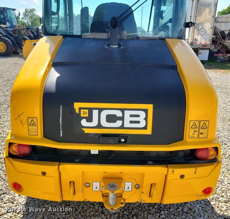 image for item DG0615 2022 JCB 407 T4 wheel loader