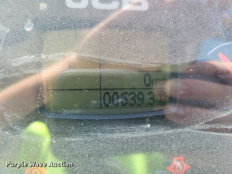 image for item DG0615 2022 JCB 407 T4 wheel loader