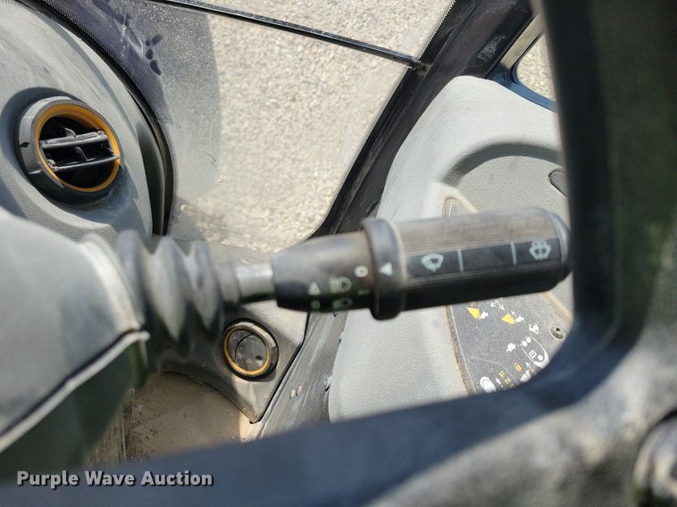 image for item DG0615 2022 JCB 407 T4 wheel loader