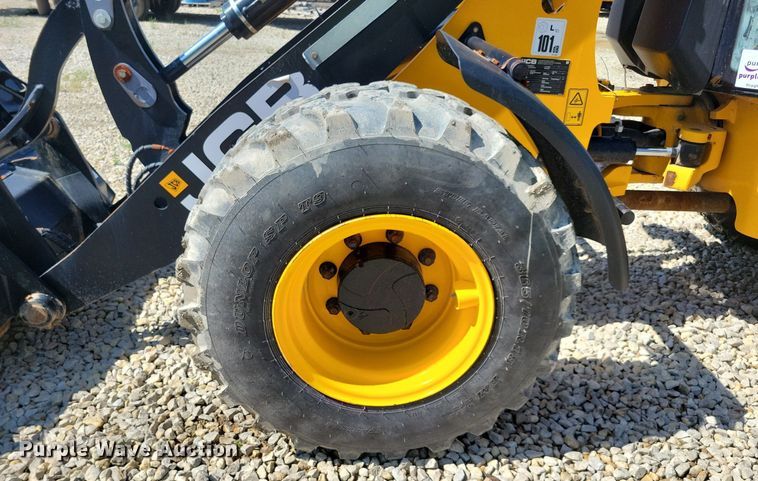 image for item DG0615 2022 JCB 407 T4 wheel loader