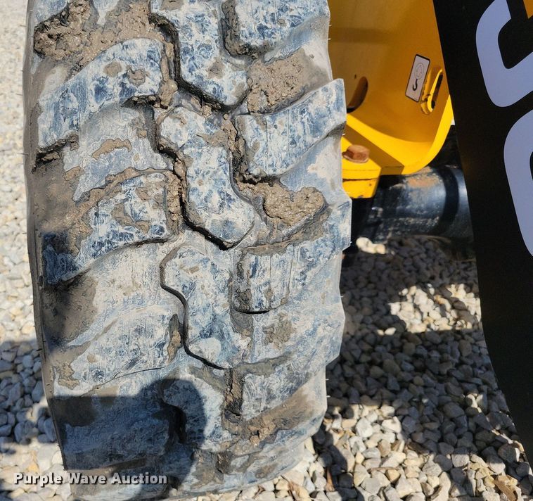 image for item DG0615 2022 JCB 407 T4 wheel loader
