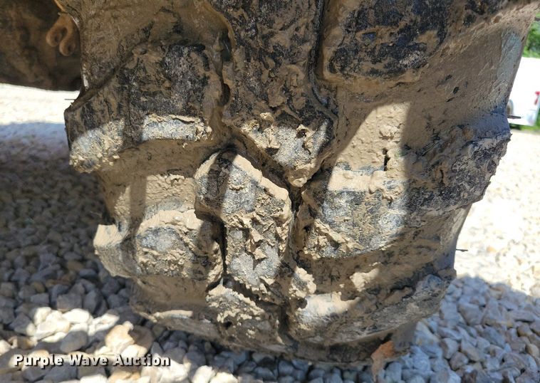 image for item DG0615 2022 JCB 407 T4 wheel loader