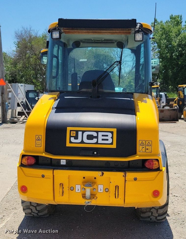 image for item DG0616 2022 JCB 407 wheel loader