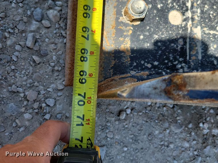 image for item DG0616 2022 JCB 407 wheel loader