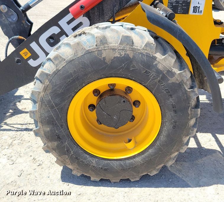 image for item DG0616 2022 JCB 407 wheel loader