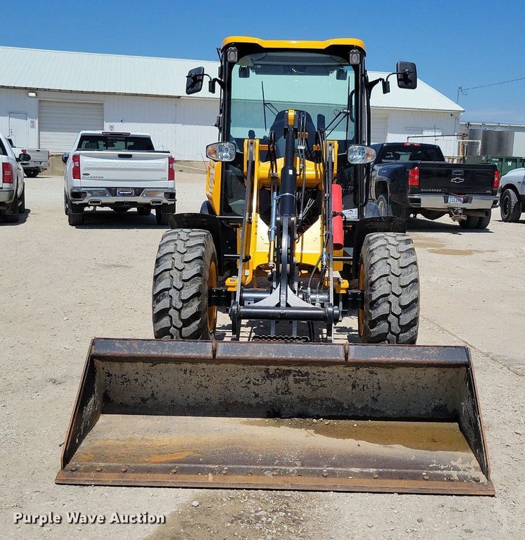 image for item DG0617 2022 JCB 407 wheel loader