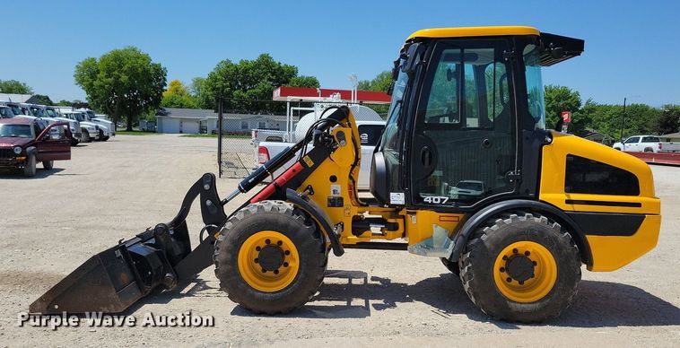 image for item DG0617 2022 JCB 407 wheel loader