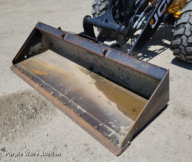 image for item DG0617 2022 JCB 407 wheel loader