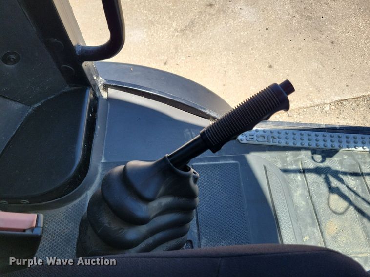 image for item DG0617 2022 JCB 407 wheel loader