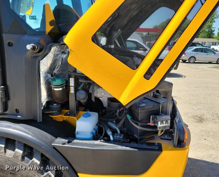 image for item DG0617 2022 JCB 407 wheel loader