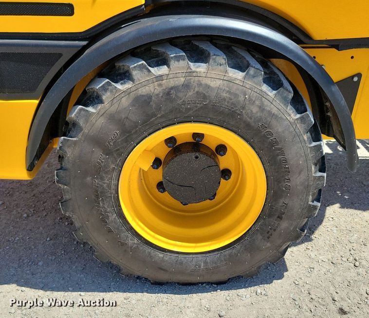 image for item DG0617 2022 JCB 407 wheel loader