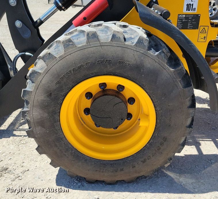 image for item DG0617 2022 JCB 407 wheel loader