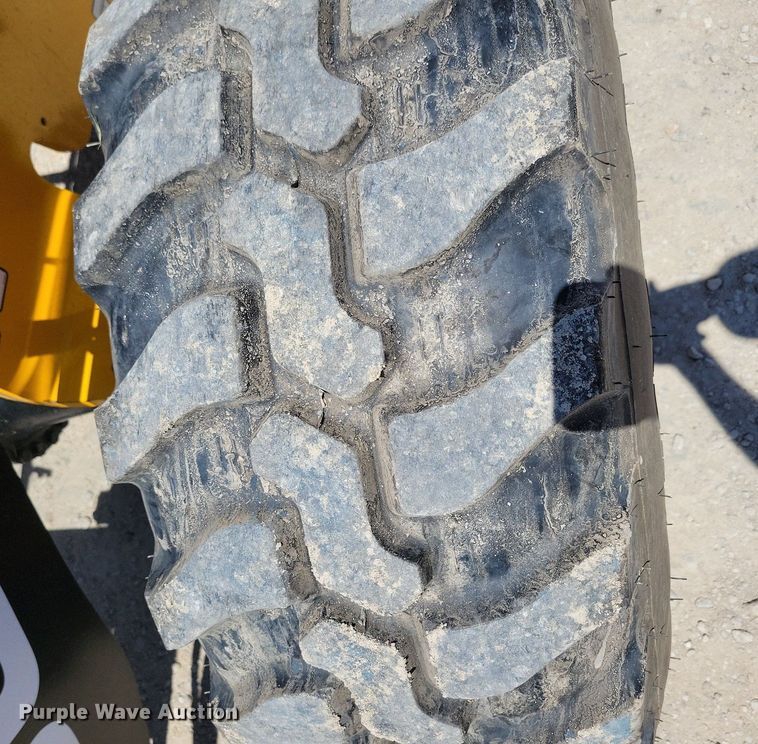 image for item DG0617 2022 JCB 407 wheel loader