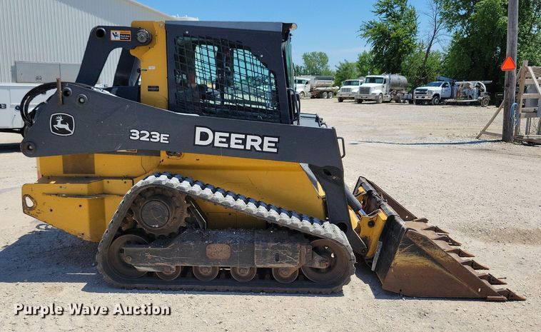 image for item DG0618 2018 John Deere 323E tracked skid steer loader