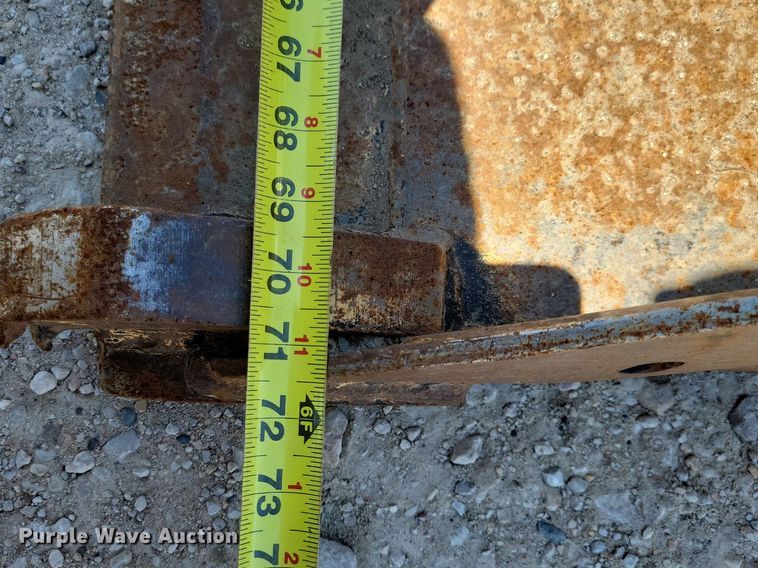 image for item DG0618 2018 John Deere 323E tracked skid steer loader