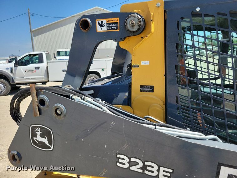 image for item DG0618 2018 John Deere 323E tracked skid steer loader