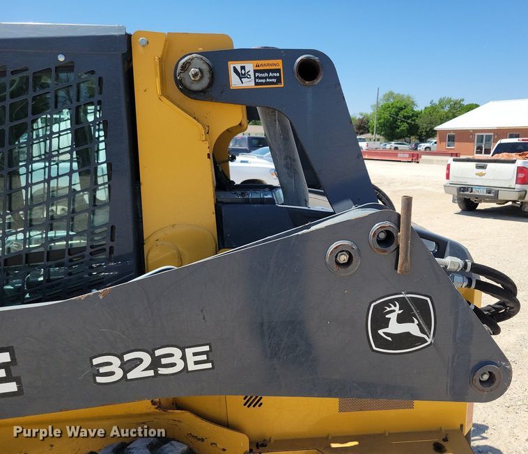 image for item DG0618 2018 John Deere 323E tracked skid steer loader