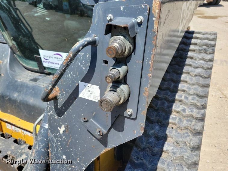 image for item DG0618 2018 John Deere 323E tracked skid steer loader