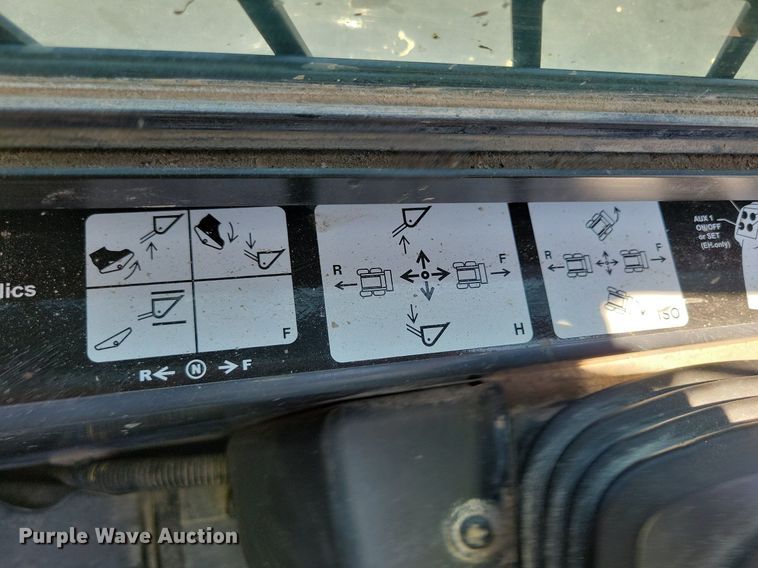 image for item DG0618 2018 John Deere 323E tracked skid steer loader