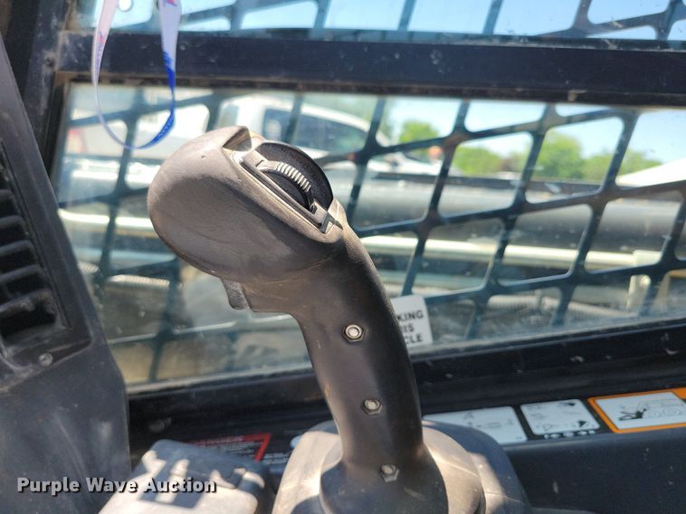 image for item DG0618 2018 John Deere 323E tracked skid steer loader