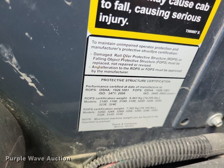 image for item DG0618 2018 John Deere 323E tracked skid steer loader