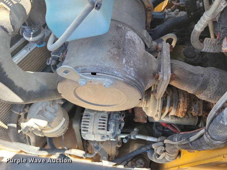 image for item DG0618 2018 John Deere 323E tracked skid steer loader