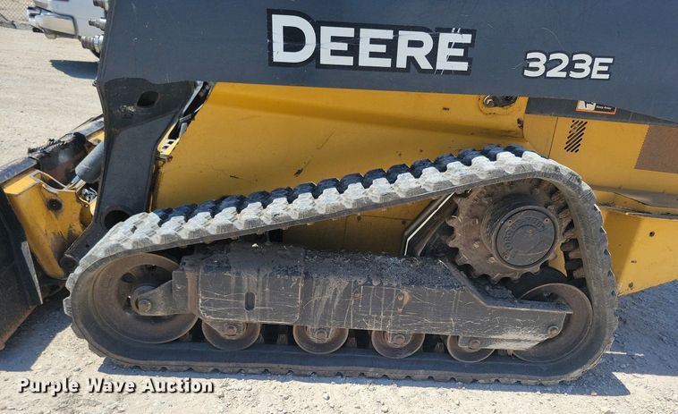 image for item DG0618 2018 John Deere 323E tracked skid steer loader